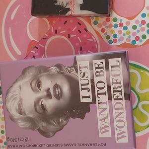 Mac marilyn monroe sail la vie lipstick and soap set